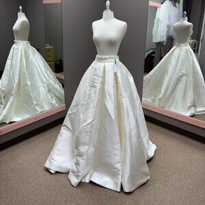 Pronovias pleated, ivory skirt